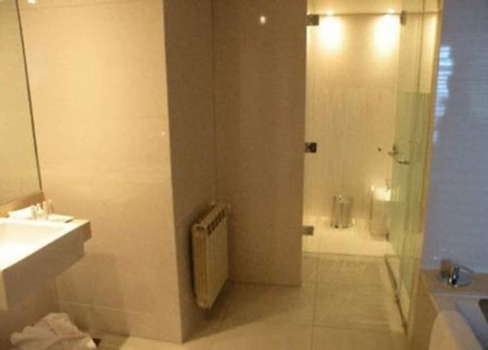 Hotel Dreams Del Estrecho Punta Arenas Bagian luar foto